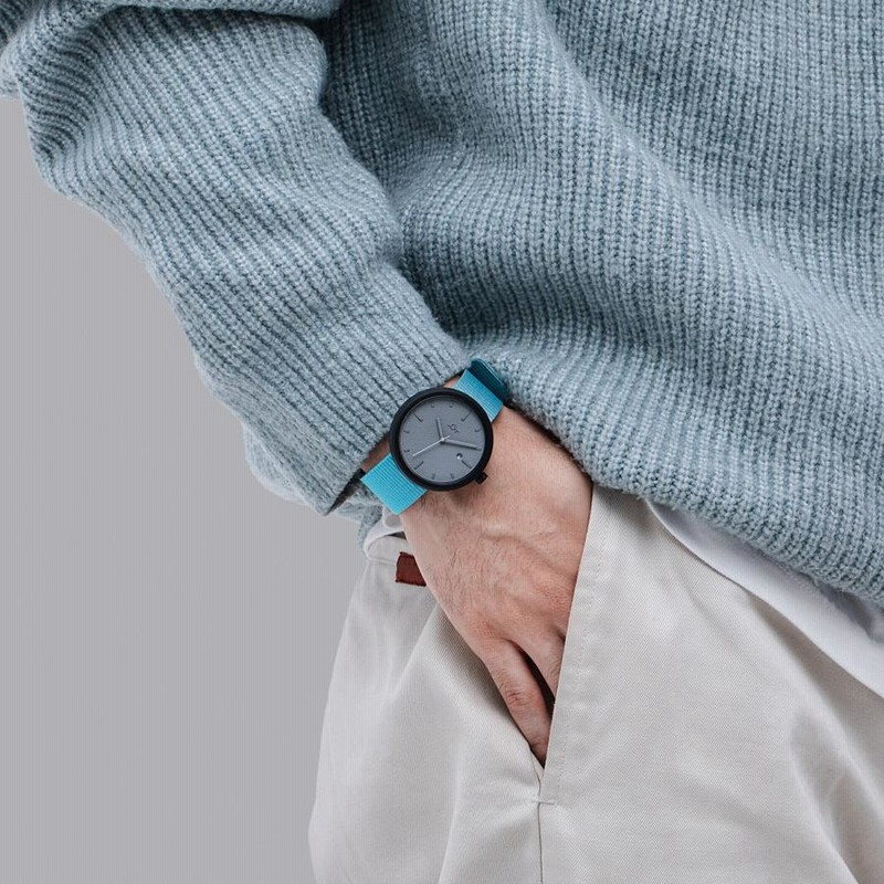 公式 YOTWATCH 40mm BLACK/GRAY | LINEブランドカタログ