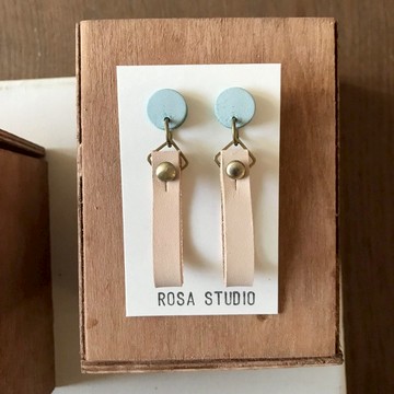 皮革耳環_耳針式_圓緞帶1號作品_薄荷綠搭原皮