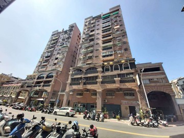 文藻商圈雙衛浴開窗溫馨三房｜高雄市三民區鼎信街