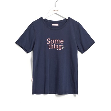 SOMETHING｜女裝｜基本LOGO短袖T恤