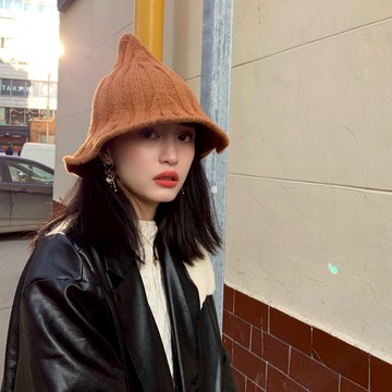 日系針織粗條漁夫帽子女秋冬百搭尖頂巫師帽毛線帽純色百搭尖尖帽1入