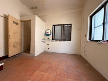 駁二藝術特區｜輕軌旁懷舊透天店住｜高雄市鹽埕區大智路