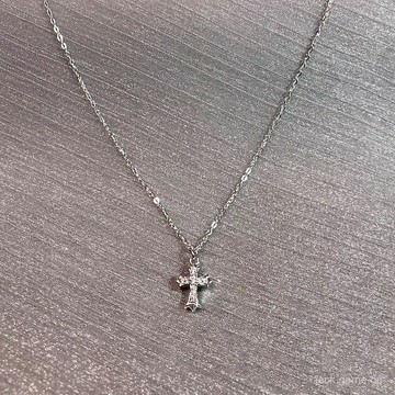 新款純銀s925十字架滿鑽鎖骨項鏈女ins風美式百搭洗澡不掉色項鏈