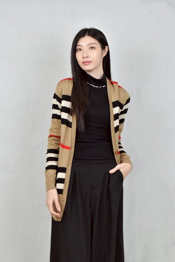 (M) burberry棕色條紋針織外套