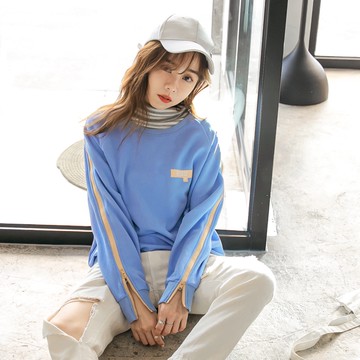 OB嚴選 寬版撞色印花高開衩拉鍊長袖衛衣大學T 《AB16302》大尺碼/女裝/現貨