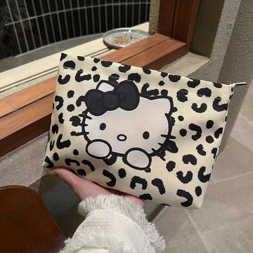 化妝包🎀 手拿包凱蒂貓顯眼原創秋季爆款化妝包收納便攜簡約風格卡通手拿包