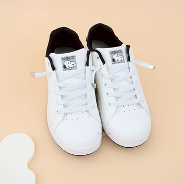 天藍小舖-史努比百搭免綁帶休閒鞋-單1款-$1280【A27270525】