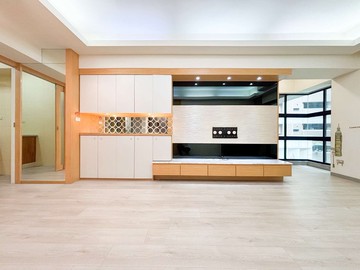 前鎮｜亞灣區31期｜唯一重劃區｜正三房平車｜美裝潢｜高雄市前鎮區光華三路