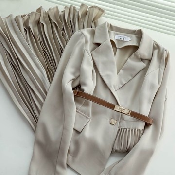 氣質連衣裙早秋新款西裝外套收腰顯瘦拼接百褶純色仙女長裙子