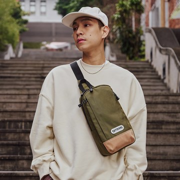 率真年代經典單背包-橄欖綠 OD153333OE