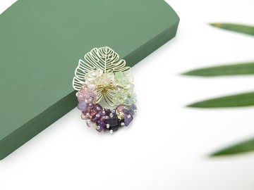 【母親節禮物】和風天然彩瑩石龜背葉金色胸針 精緻手工胸針