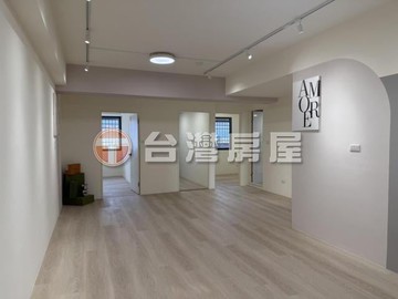 大里雙商圈質感電梯三房+車位｜台中市大里區西榮路