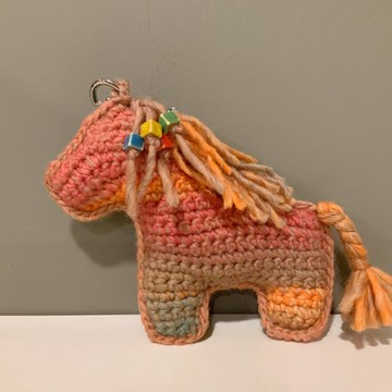 雙面不同色系—獨處的自由 鉤織小馬—吊飾/馬年/玩偶