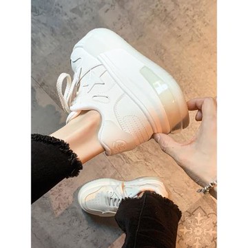 休閑鞋女2025秋季新款小白鞋時尚街拍小個子百搭厚底防滑運動鞋