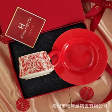 玫瑰杯碟禮盒咖啡杯碟套裝輕奢高級感茶杯創意馬克杯陶瓷水杯杯子