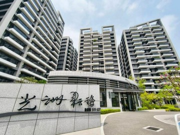 左營景觀宅舒適視野景觀質感生活首選3改2房平車｜高雄市左營區海景街