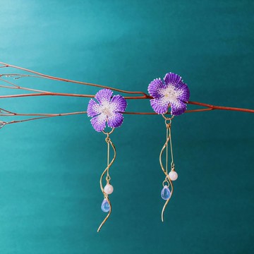Pétalo。如花朵在風中呢喃 - 立體花朵刺繡耳飾