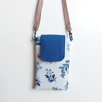 斜背/頸掛 手機包-藍色花草