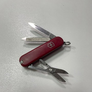 [沐沐屋]VICTORINOX 8用哨子紅色瑞士刀