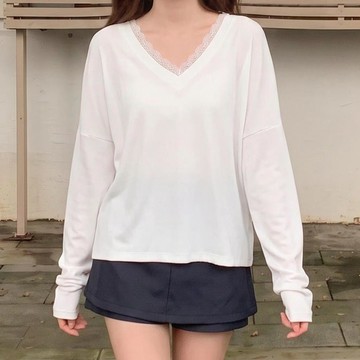 【遇見衣櫥】法式純色蕾絲v領正肩長袖t恤女2026秋季打底衫上衣潮ㅋ