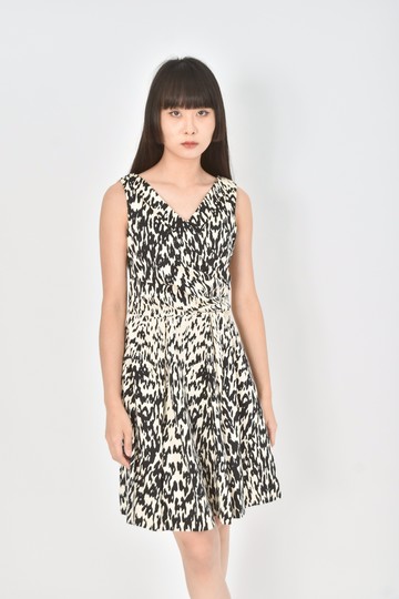 (XS（含）以下) single noble春夏棉質交叉花紋杏色洋裝