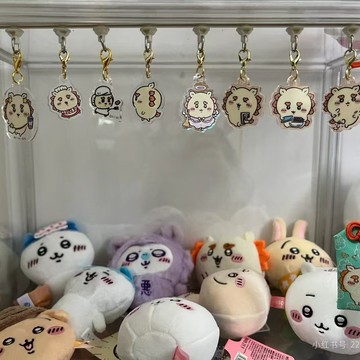 立體鑰匙扣掛件收納架 抽拉式包包吊飾展示架 糖果鑰匙鏈盲盒掛件整理置物架 飾品分類收納展示用具 房間文創小物收納配件