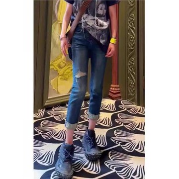 破洞牛仔褲女秋冬歐貨大碼胖mm顯瘦梨形身材褲子高腰彈力直筒褲子