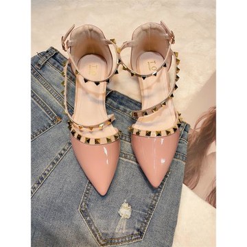 2025年新款春夏季低跟鉚釘單鞋女涼鞋仙女尖頭粗跟裸粉色女鞋大碼