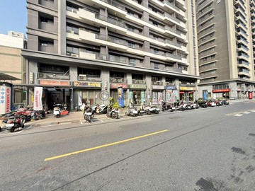 桂林商圈名發新境1+夾 邊間店面+大平車｜高雄市小港區桂華街