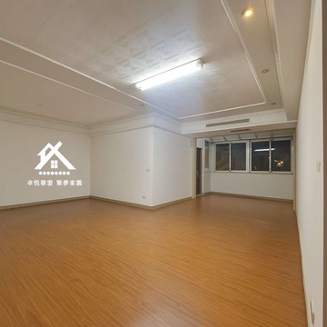 卓悅聯盟紅樹林竿蓁華廈三房車Penny｜新北市淡水區竿蓁二街