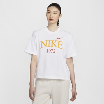 NIKE 短袖上衣 女款  運動 AS W NSW TEE CLASSICS BOXY 白 FQ6601-101