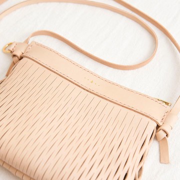 【島中坊研】 手縫皮革 貝殼斜揹袋 原色真皮