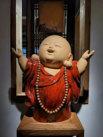 擺件 禮品 歡地禪意紅衣沙彌笑佛擺件中式家居石灣陶瓷公仔工藝品