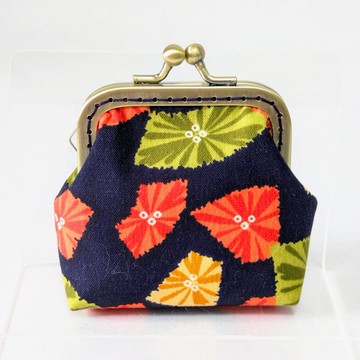 和服布料製成的口金包