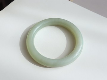 天然和田玉手鐲 厚脂型 結構細膩 條形飽滿圓潤 60圈口 平安喜樂