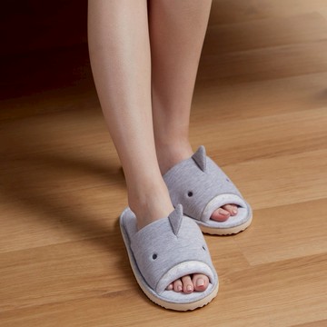 【YVONNE以旺傢飾】鯊魚開口室內拖鞋-寧靜灰