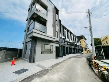 外埔全新未住邊間大地坪電梯透天別墅！僅此一間！｜台中市外埔區二崁路