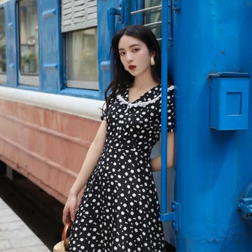 JUJU法式新款娃娃領雪紡碎花連衣裙蕾絲花邊短袖裙子可鹽可甜女夏