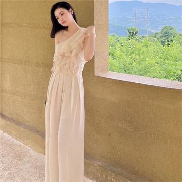 FPOH 別致鎖骨荷葉邊辣妹斜肩露肩甜美短款絕美上衣設計感小眾女