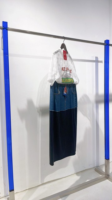 通花LACE 上衣