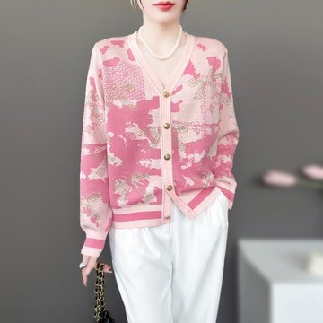 2025秋新款減齡粉色金線刺繡V領金屬扣羊毛針織開衫毛衣外套女