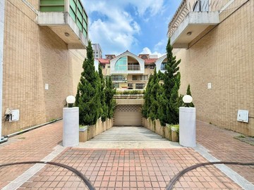 近捷運北區核心｜社區型花園別墅｜稀有釋出｜台中市北區武昌路