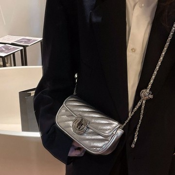 Bag House👜 銀色高級感小衆包包新款潮流小香風菱格鏈條包百搭單肩斜挎包