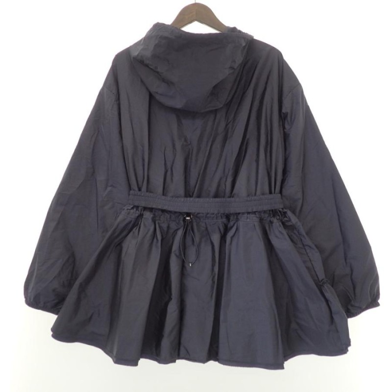 MONCLER フリル付き ジップアップジャケット MONCLER フリル付き ジップアップジャケット