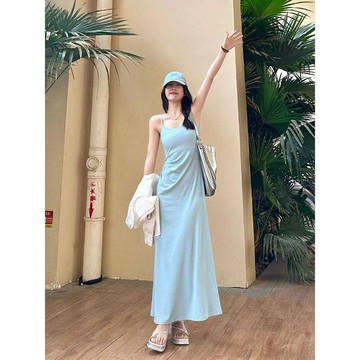 法式純欲藍色針織吊帶連衣裙子女氣質收腰設計感辣妹包臀夏季長裙 氣質洋裝 長裙 吊帶裙 裙子 連身裙 中長裙 度假裙