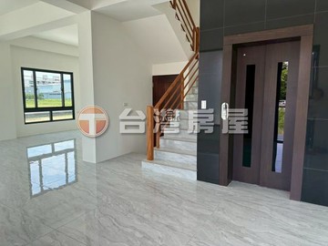 宜蘭國道超大農舍有電梯✪近礁溪市區✪免整理立即住｜宜蘭縣礁溪鄉淇武蘭路