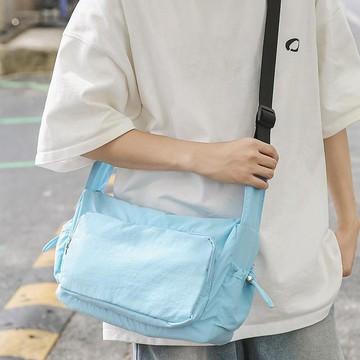 新品特惠✨日系工裝風斜挎包大容量通勤單肩包女休閒旅行百搭純色大容量揹包小挎包 托特包 郵差包 側背包