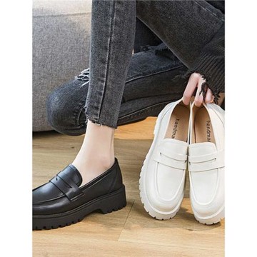 真皮松糕樂福鞋女厚底2025新款軟皮單鞋粗跟大碼女鞋41一43小白鞋