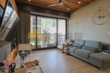 小王子美術北三路木質調高質感裝潢三房平移車位｜高雄市鼓山區美術北三路