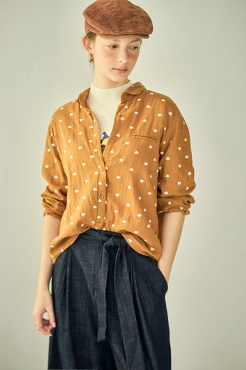暖黃滿版小點點棉質襯衫